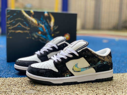 Authentic Nike SB Dunk Low Black/White