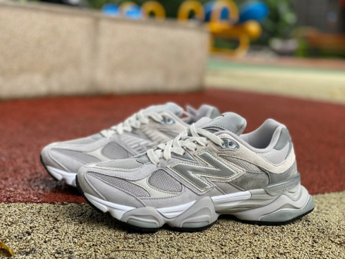 Authentic New Balance 9060 (45)