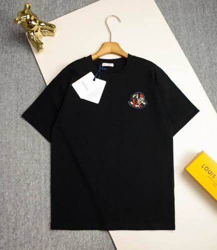Moncler T Shirt (9)