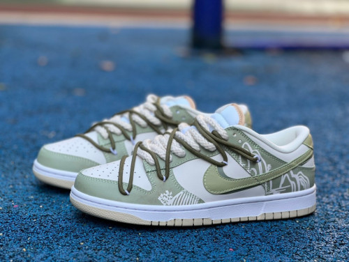 Authentic Nike Dunk Low White/Green