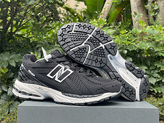 Authentic New Balance 1906R M1906RFB Black/White