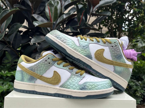 Authentic Alexis Sablone x Nike Dunk Low SB ”Chameleon“