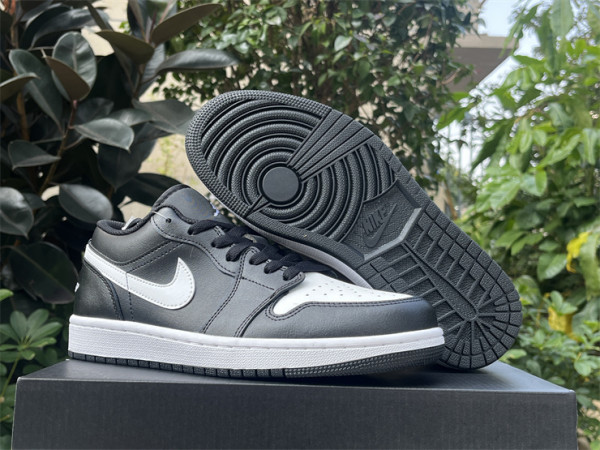 Authentic Air Jordan 1 LOW White/Black