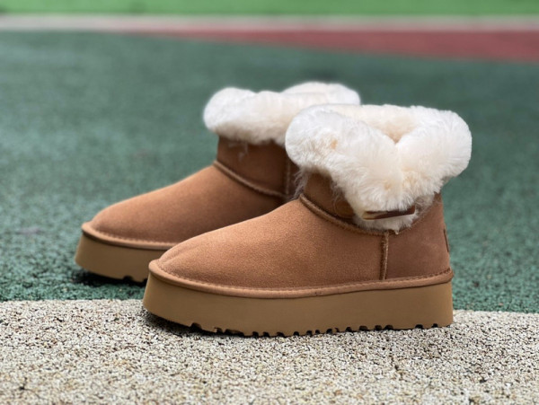 Authentic UGG Mid Boots Brown