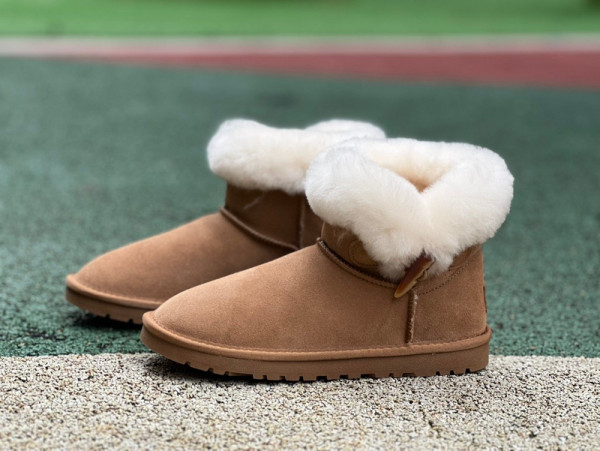 Authentic UGG Mid Boots Brown