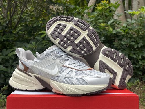 Authentic Nike V2K RUN Grey/Brown