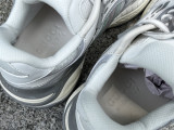 Authentic Gucci Shoes Grey/White