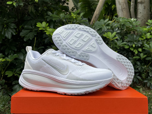 Authentic Nike Zoom Vomero 18 White