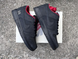 Authentic Supreme x Nike Dunk SB Dunk Low Black