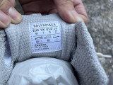 Authentic Balenciaga 3XL Sneaker White/Purple