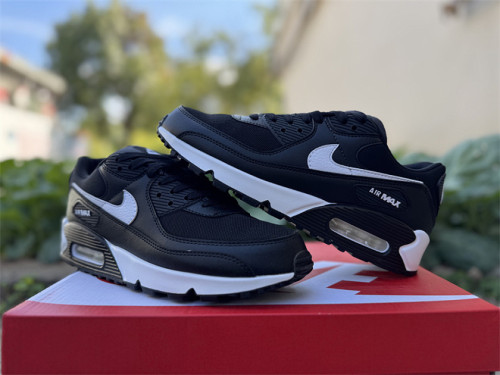 Authentic Nike Air Max 90 Next Nature  Black/White