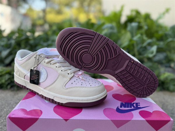 Authentic Nike Dunk Low  Valentine’s Day