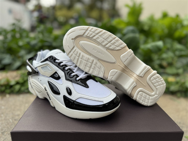 Authentic RAF SIMONS Sneaker Black/White