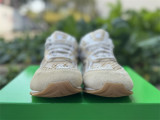 Authentic Orbit Sneaker Beige/White