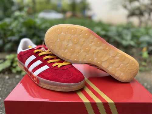 Authentic adidas originals GAZELLE Red