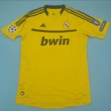 2010-2011 Retro Real Madrid Yellow GK 1:1 Quality Soccer Jersey