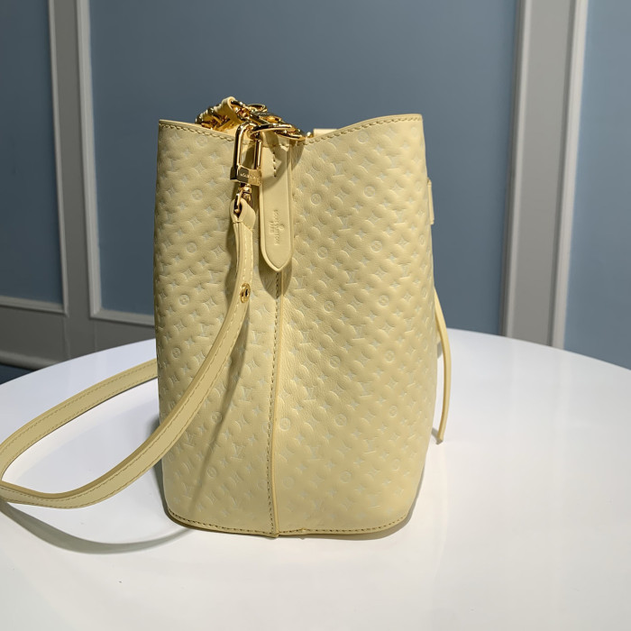 LV Bag M22599