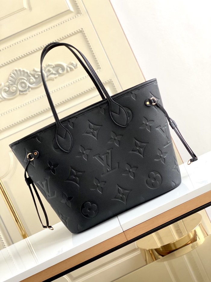 LV Neverfull M45685