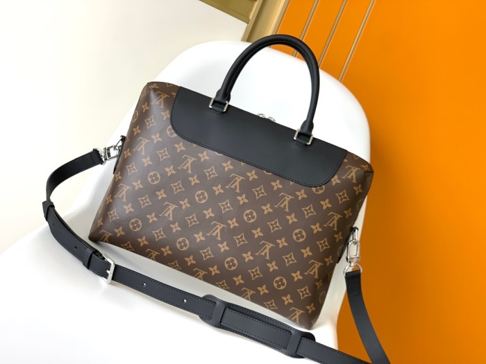 LV Bag M54019