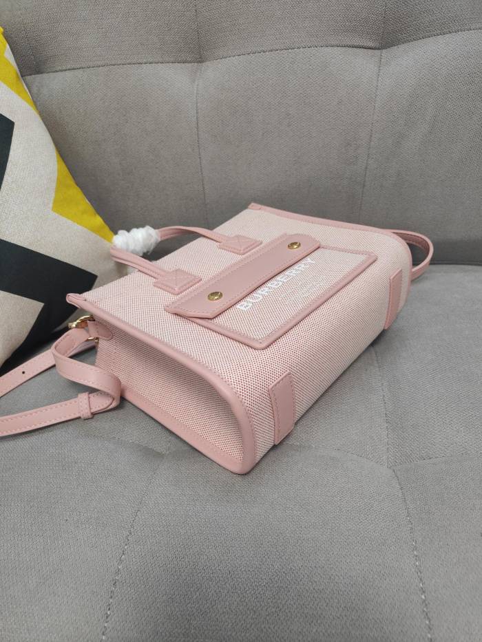 Burberry  450667