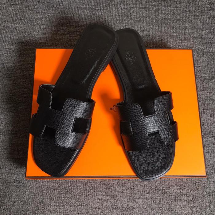 HERMES Bag Slides Set