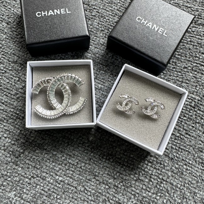 CHANEL Brooch Earing Set