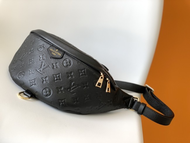LV Bag M44836
