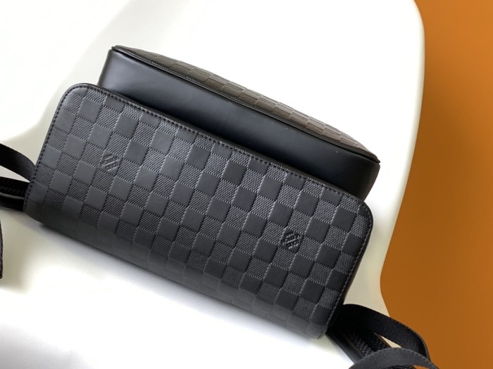 LV Backpack N40094