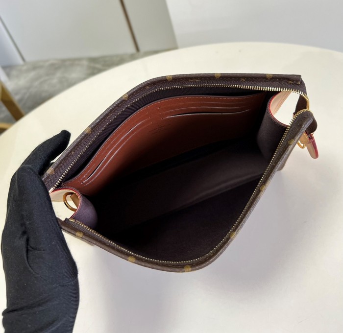 LV Bag M81412