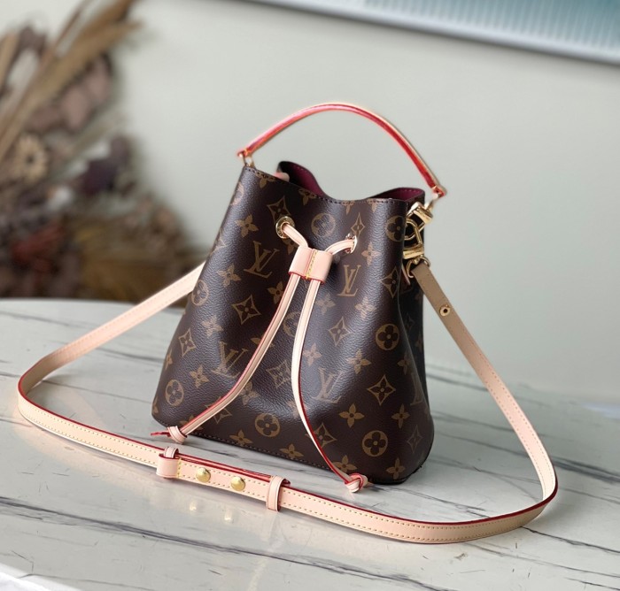 LV Bag M46581