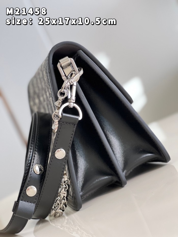 LV Bag M21458