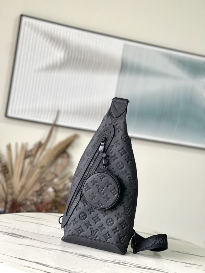 LV Bag M30936  M21890