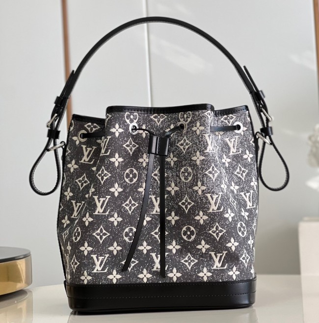 LV Bag  M21461