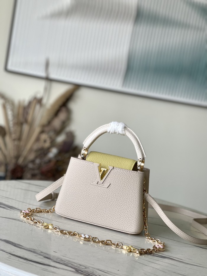 LV Bag M22375