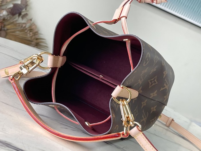LV Bag M46581