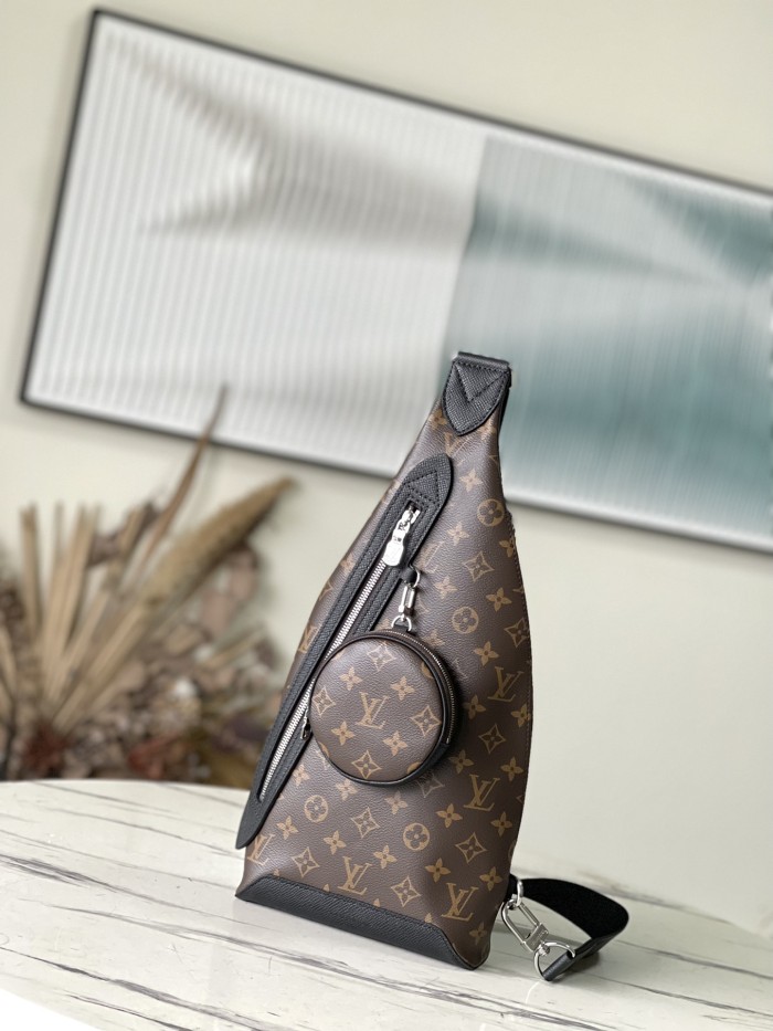 LV Bag M30936  M21890