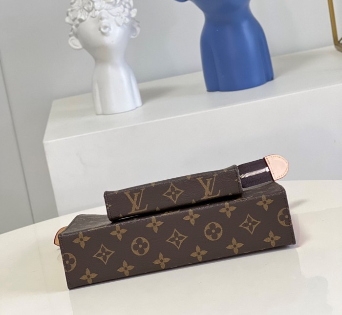 LV Bag M81412