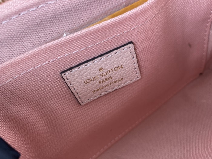 LV Bag M41638