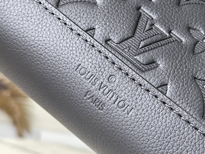 LV Bag M30936  M21890
