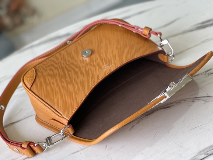 LV Bag M59386