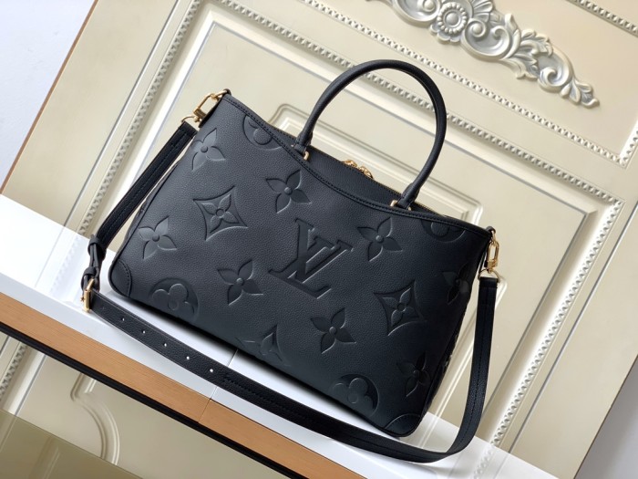 LV Bag Trianon MM M46487