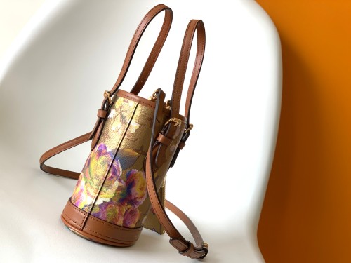LV Bag M81724