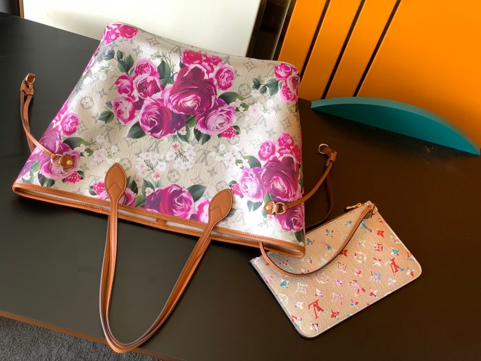 LV Neverfull M21352