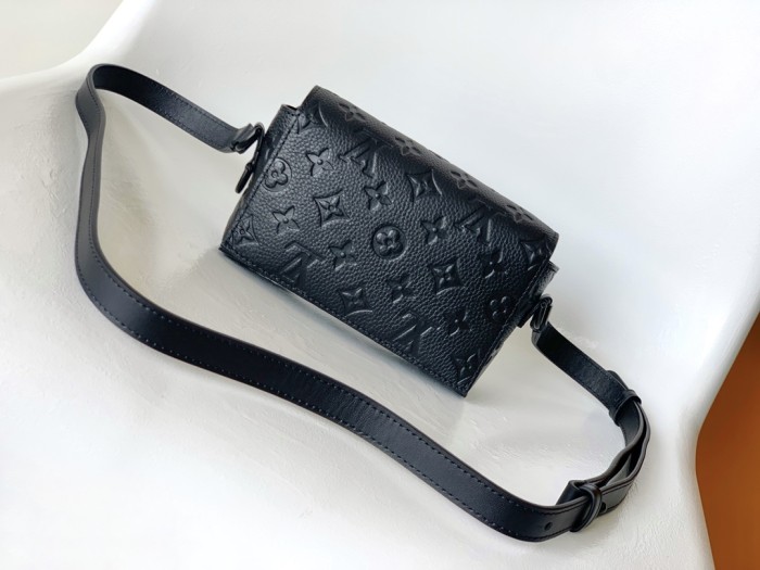 LV Bag M81746