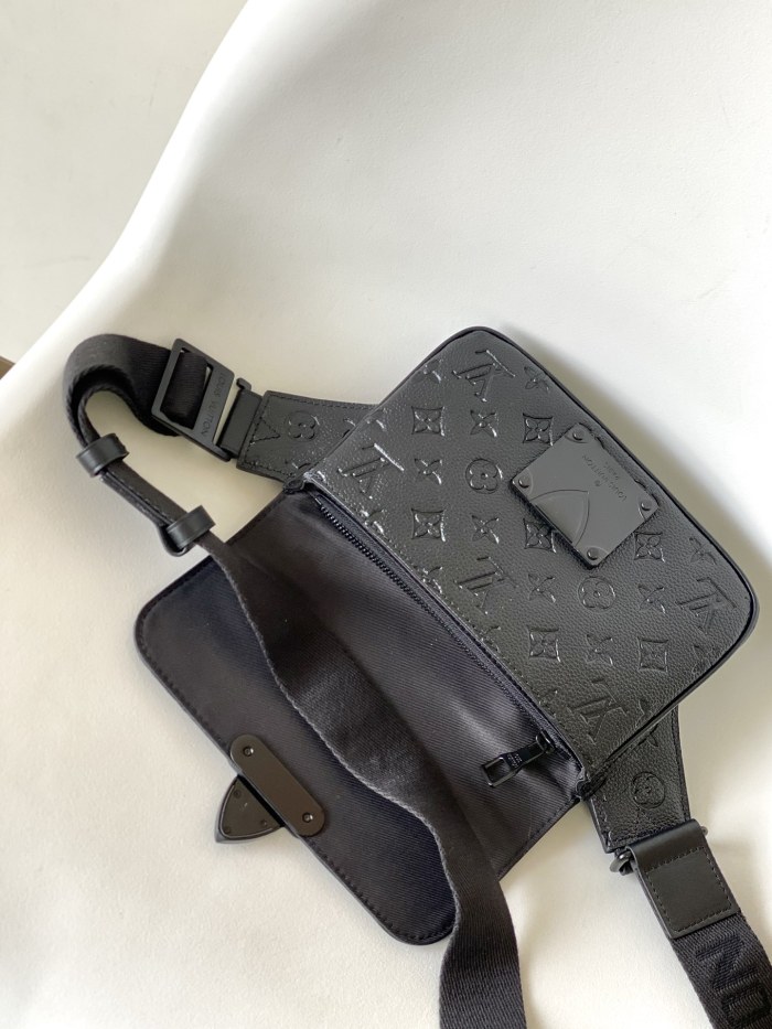 LV Bag M45864