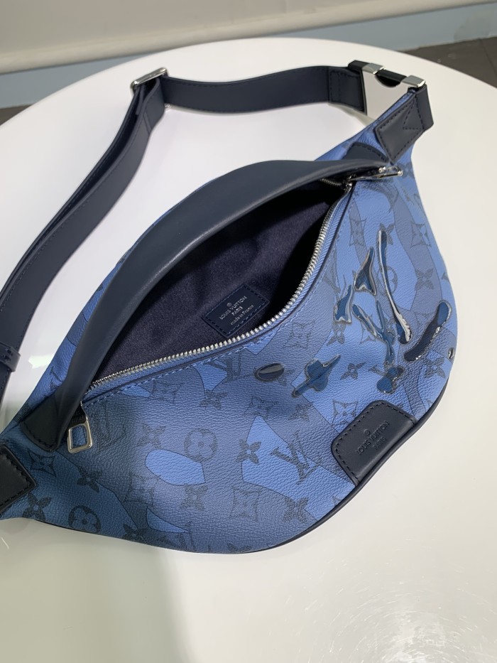 LV Bag M22576