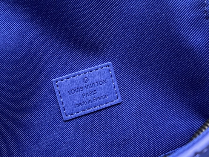 LV Bag M82579