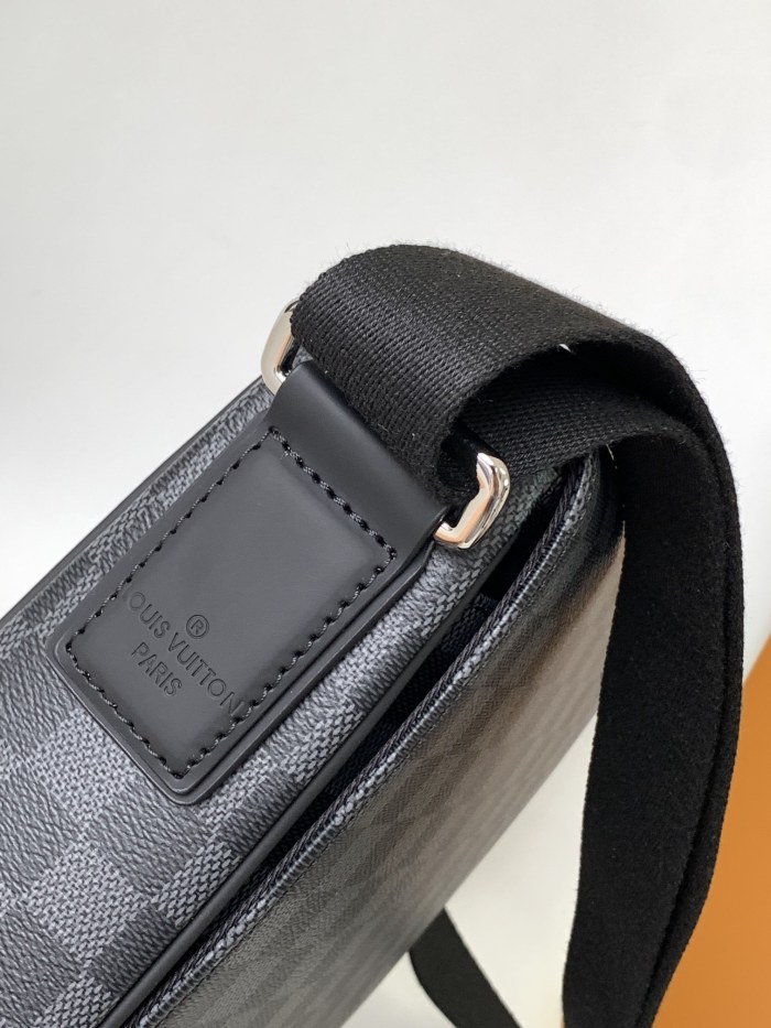 LV Bag M41212