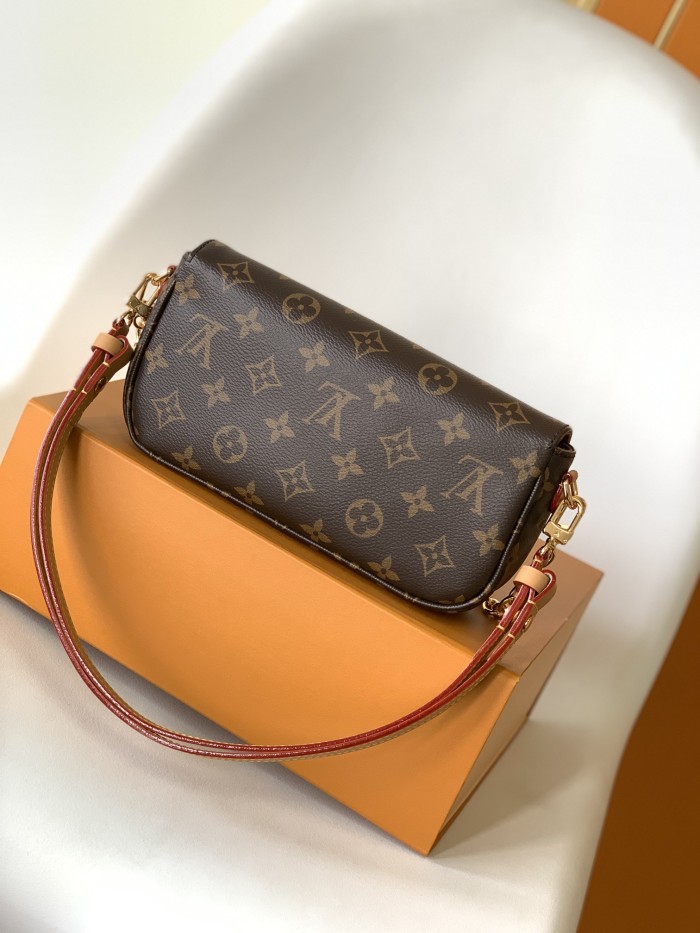 LV Bag M81911