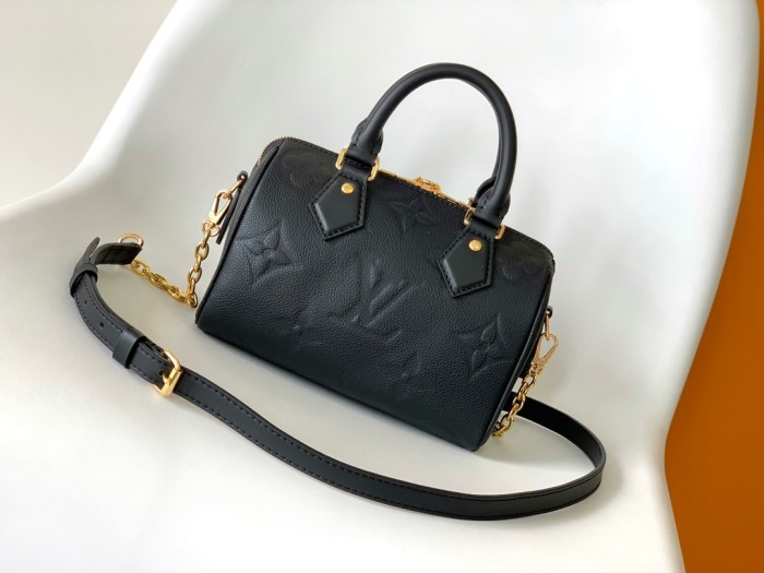 LV bag  M58953